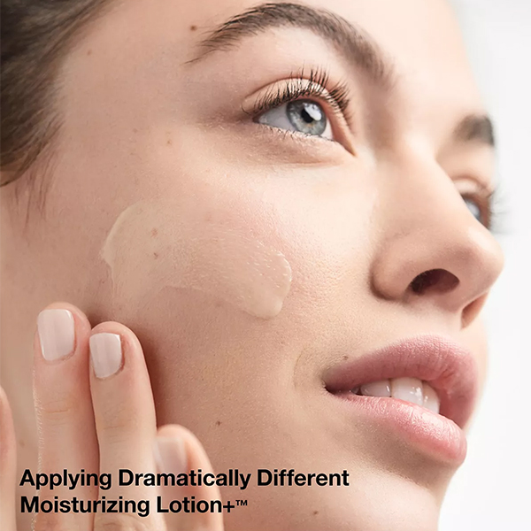 خرید ست آرایشی و مراقبت پوستی کلینیک Clinique Fan Favorites Set (A mix of most-loved skincare + makeup)