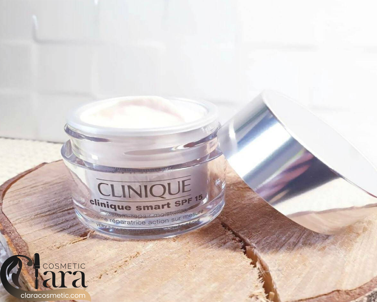 کرم روز آبرسان ترمیم کننده اسمارت کلینیک حاوى spf15